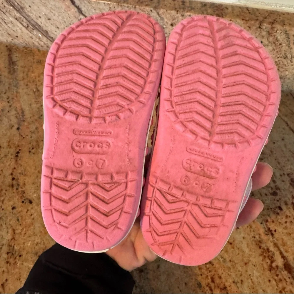 CROCS Size 6 7 Toddler Girls Pink Mickey Mouse Sandals