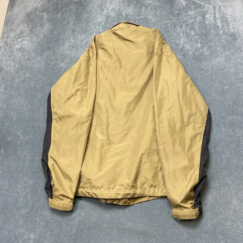 Nike beige me