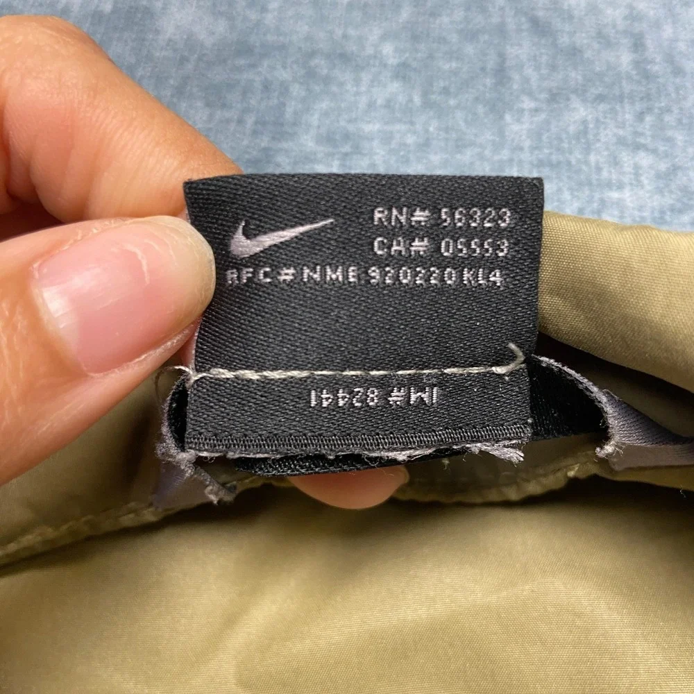 Nike jacket single cleaned