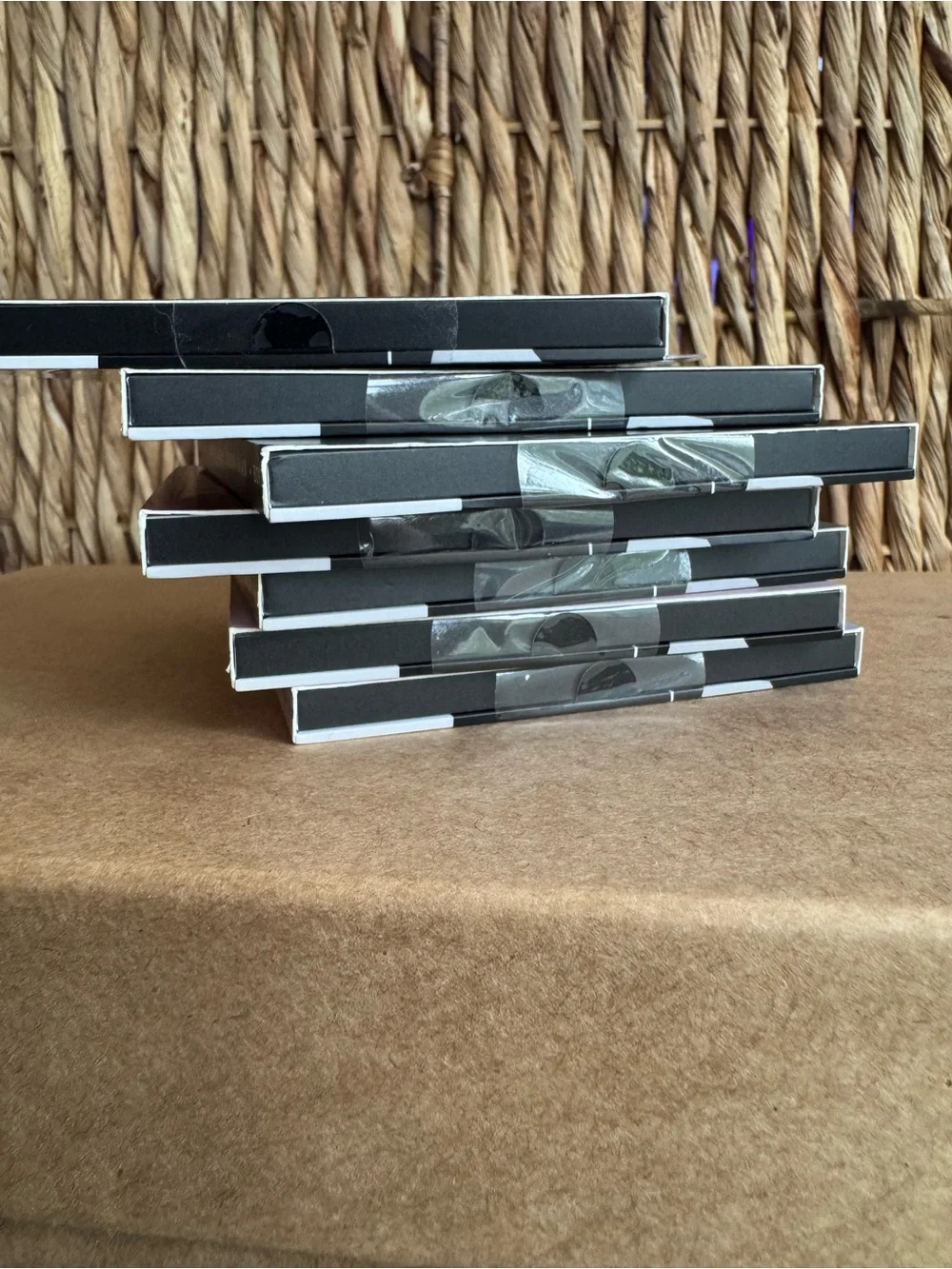 Snap grip stand