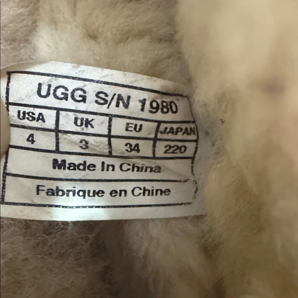 UGG slippers size