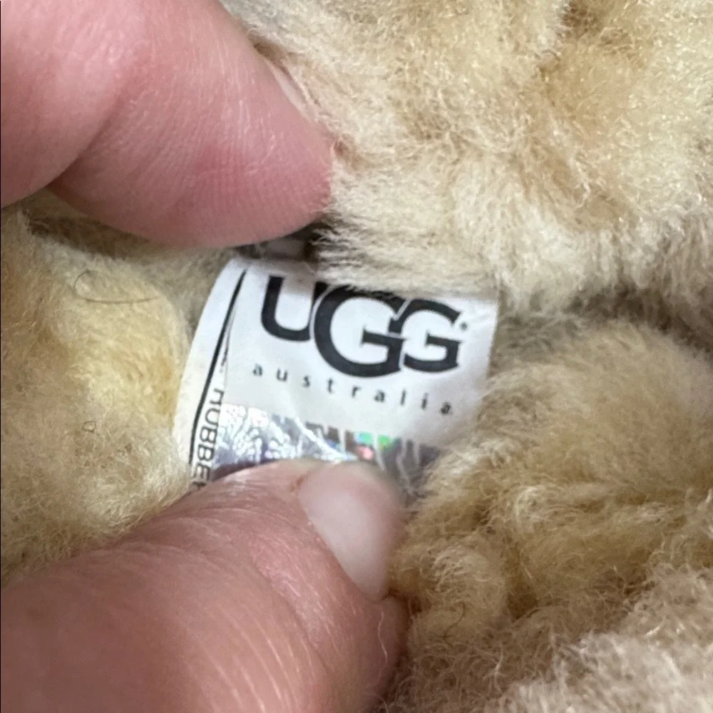 UGG slippers size