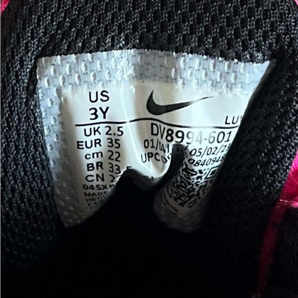Nike Youth Girl’s Basketball Athletic Hot Pink Sneakers Shoes 3Y Pull On