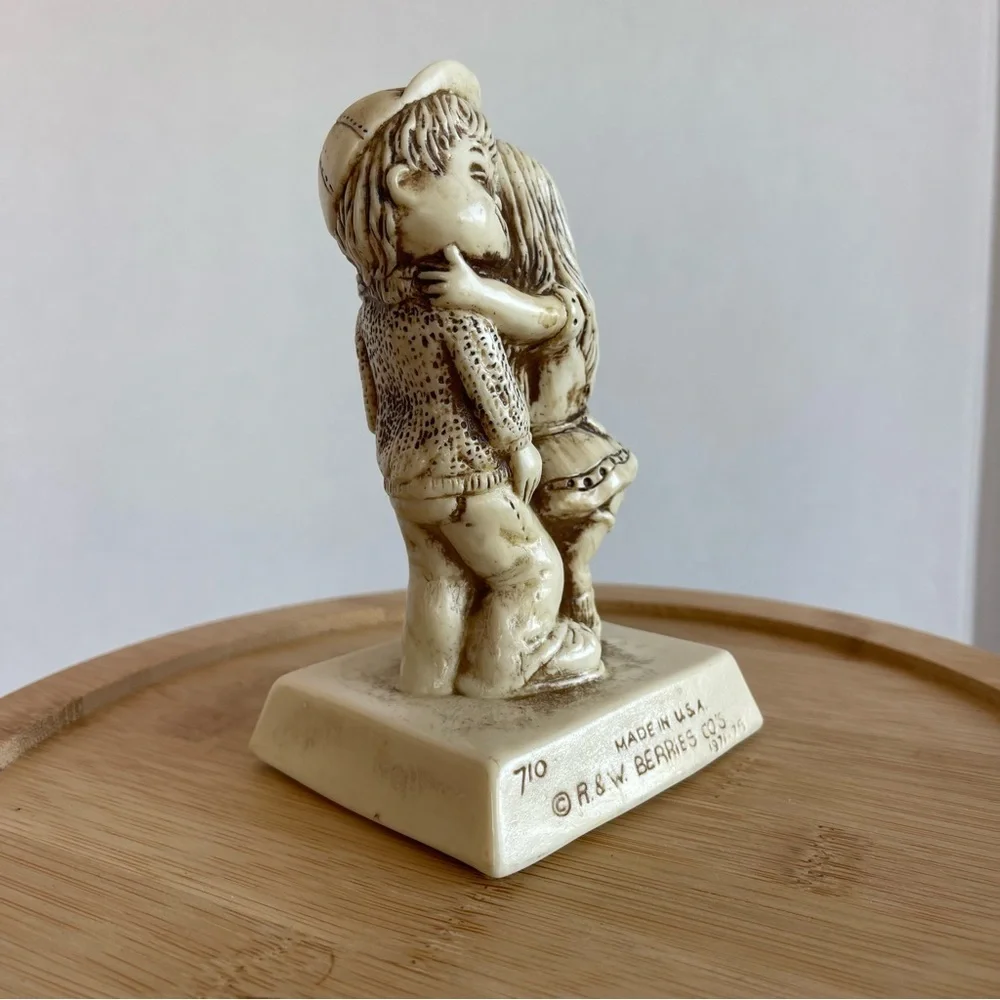 N/A charming ivory