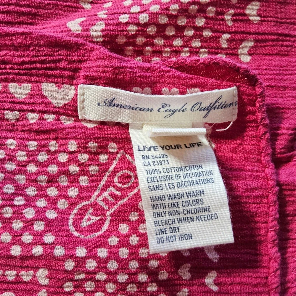 American Eagle Outfitters eye catching