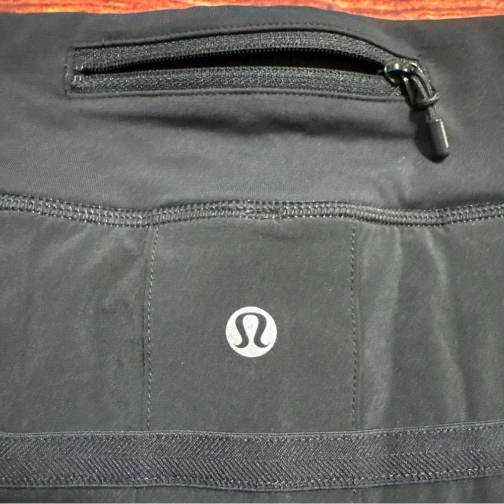lululemon athletica size 10