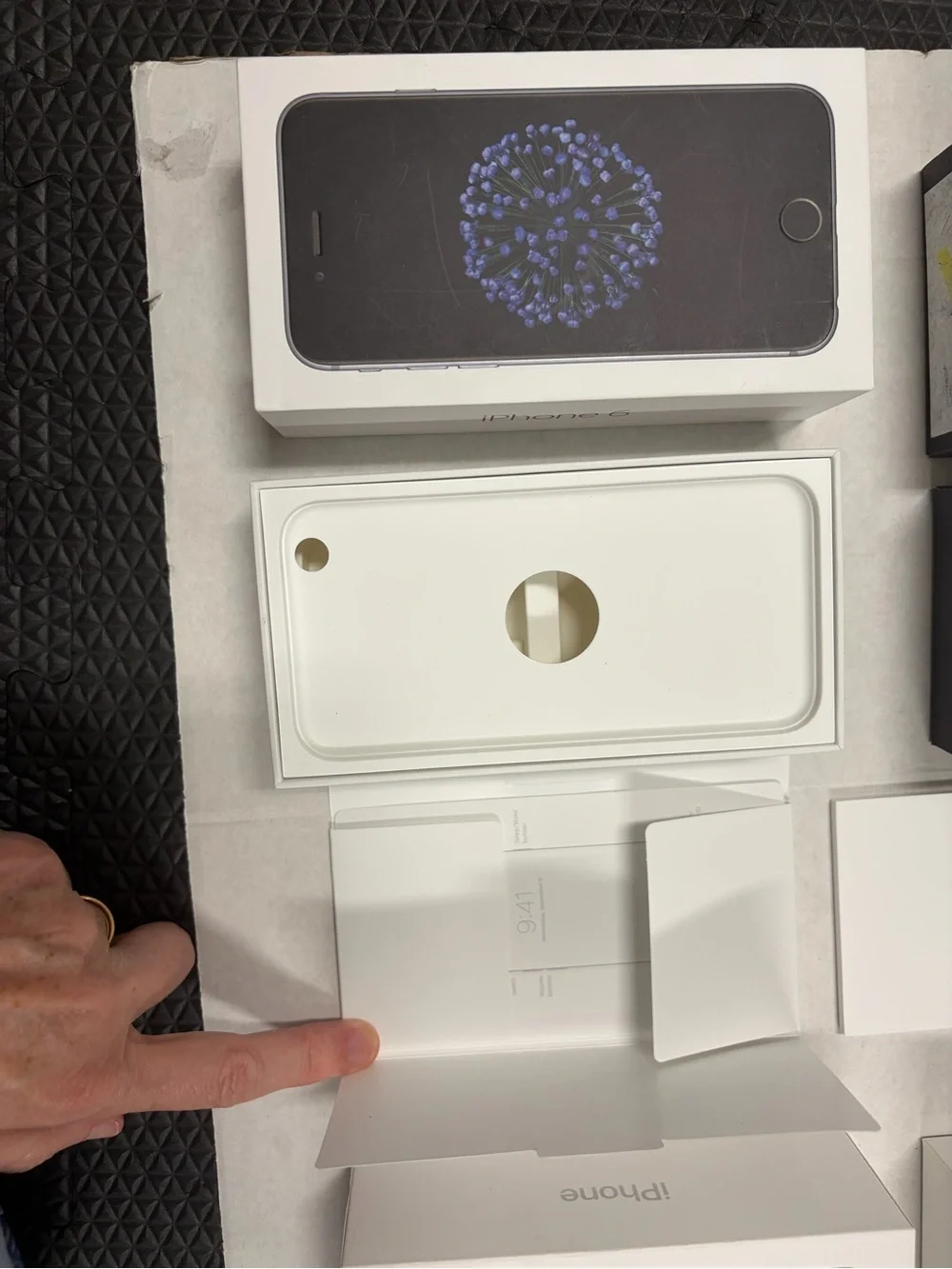 Apple iphone boxes
