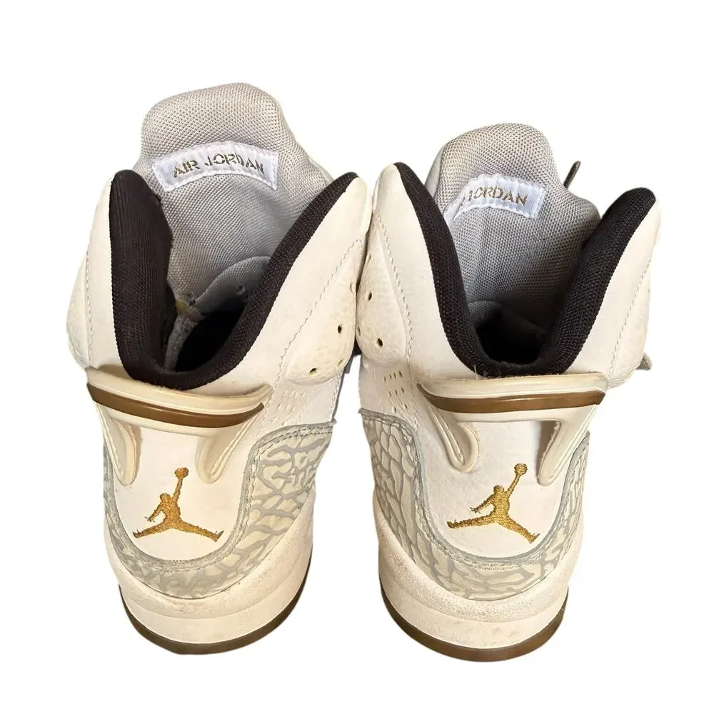 Jordan Youth Son of Mars Sneaker size 4.5Y Grey/White/Gold 512242 - 035