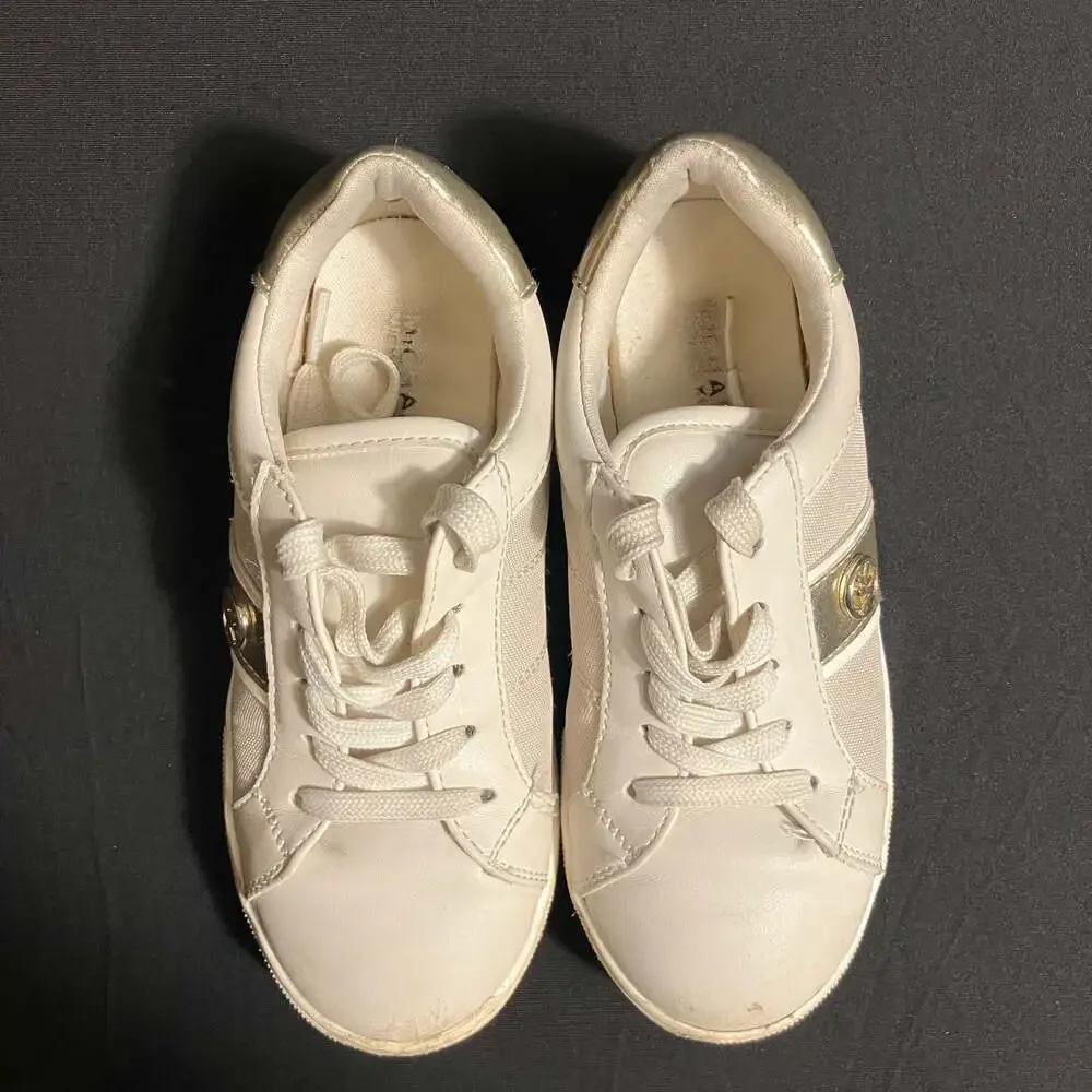 Michael Kors dirt discoloration