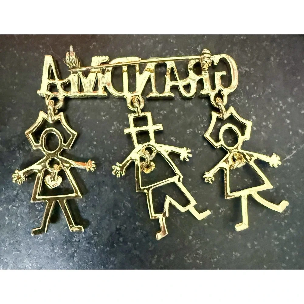 2 Vintage K.I.S. Grandma Gold Tone Brooch Pins Grandchildren Rhinestone Lot