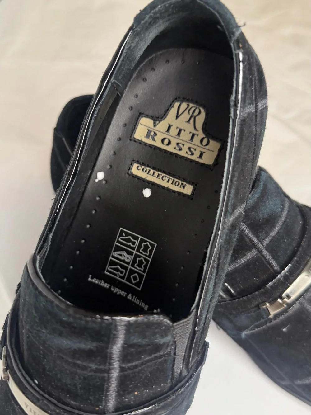 Vitto rossi elegant black