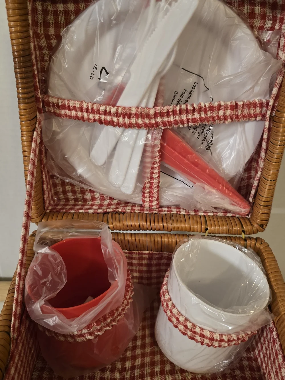 Elizabeth Arden title vintage