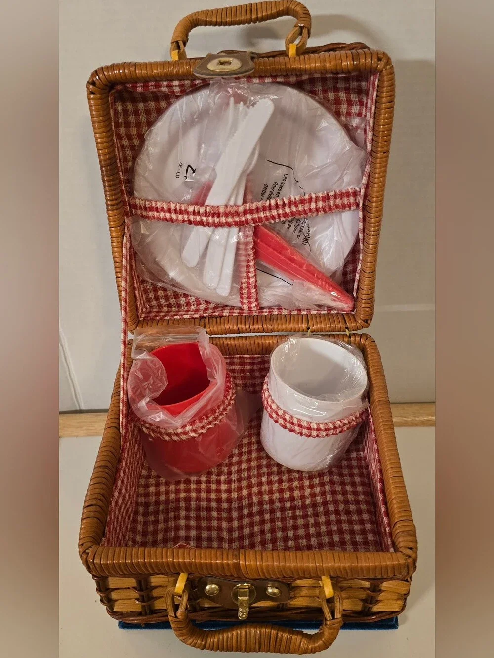 Elizabeth Arden title vintage