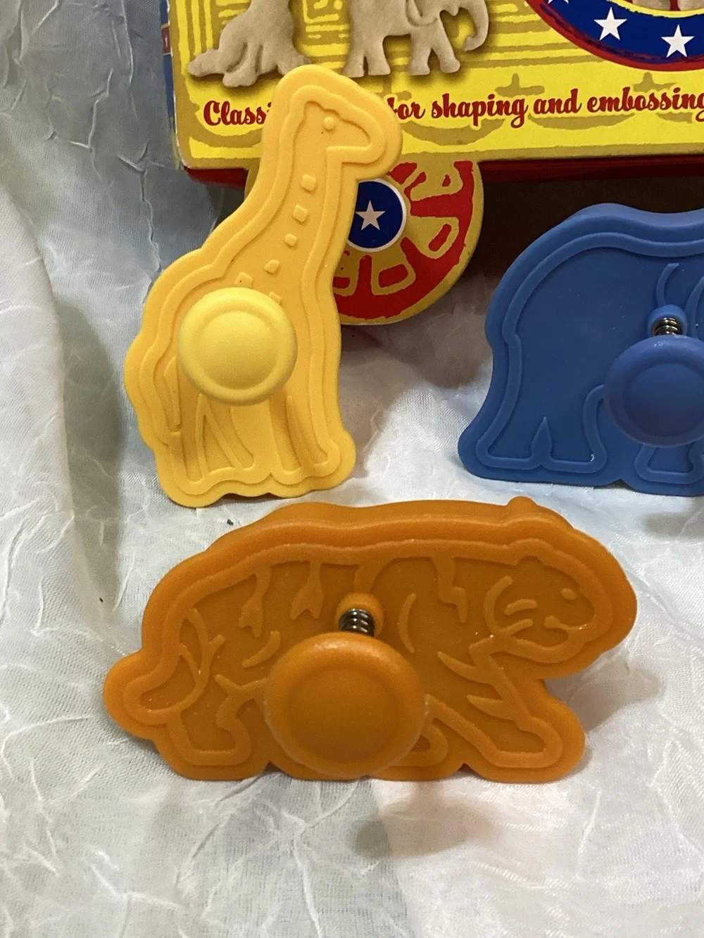 William Sonoma Circus Cookie Cutters Set of 5 Giraffe Lion Seal Elephant Tiger