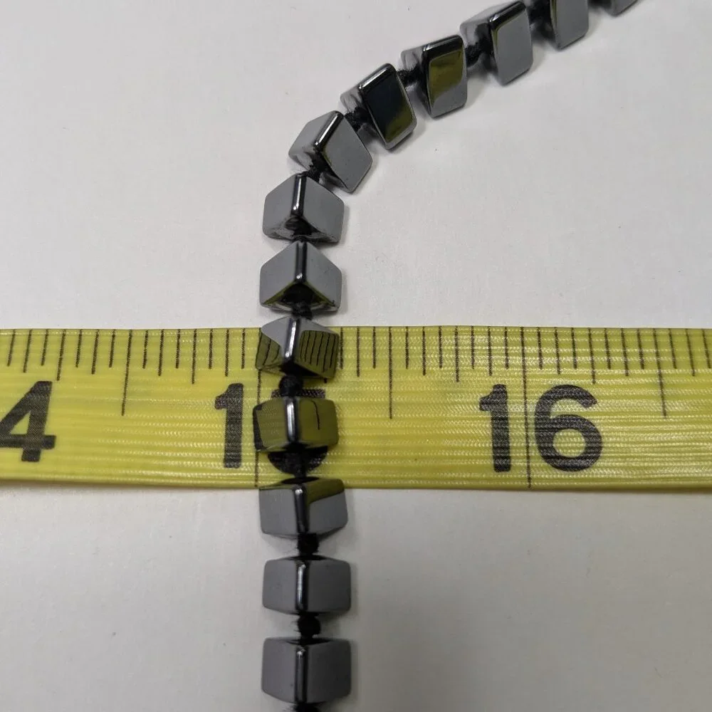 Black Triangular Stone Bead Necklace Knotted Classic Chic Goth Quiet Luxury