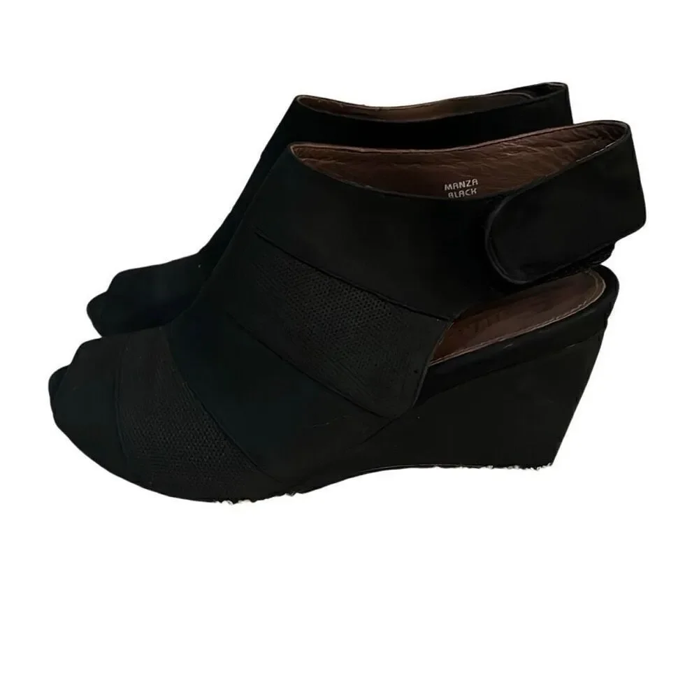 Earthies Manza Wedges