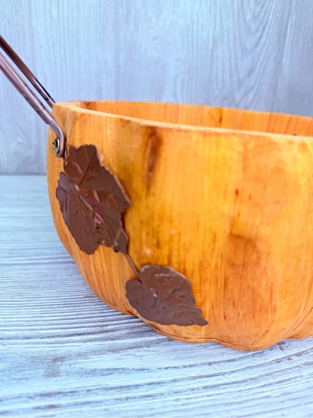 Pier 1 Wooden Pumpkin Bowl Basket Metal Handles Leaf Fall Design decoration