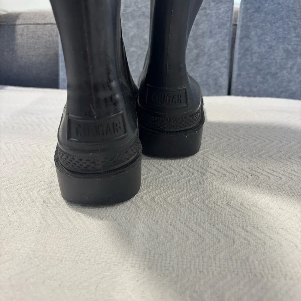 Cougar rugged charcoal