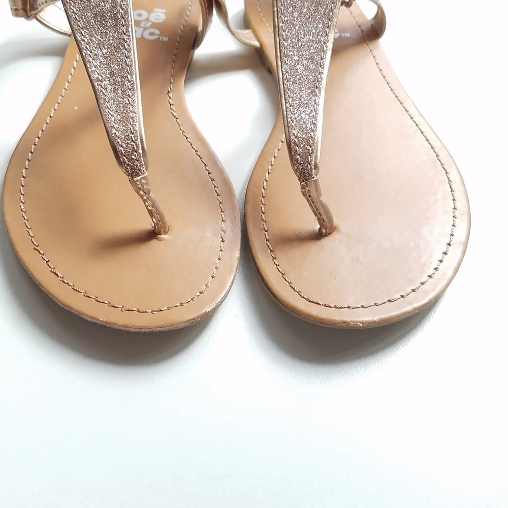 ZOE & ZAC Thong Sandals girls Size 1