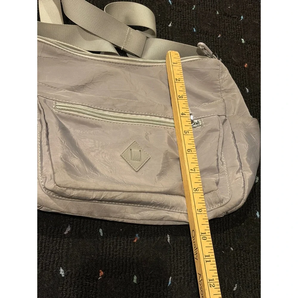 Unbranded subtle patterned
