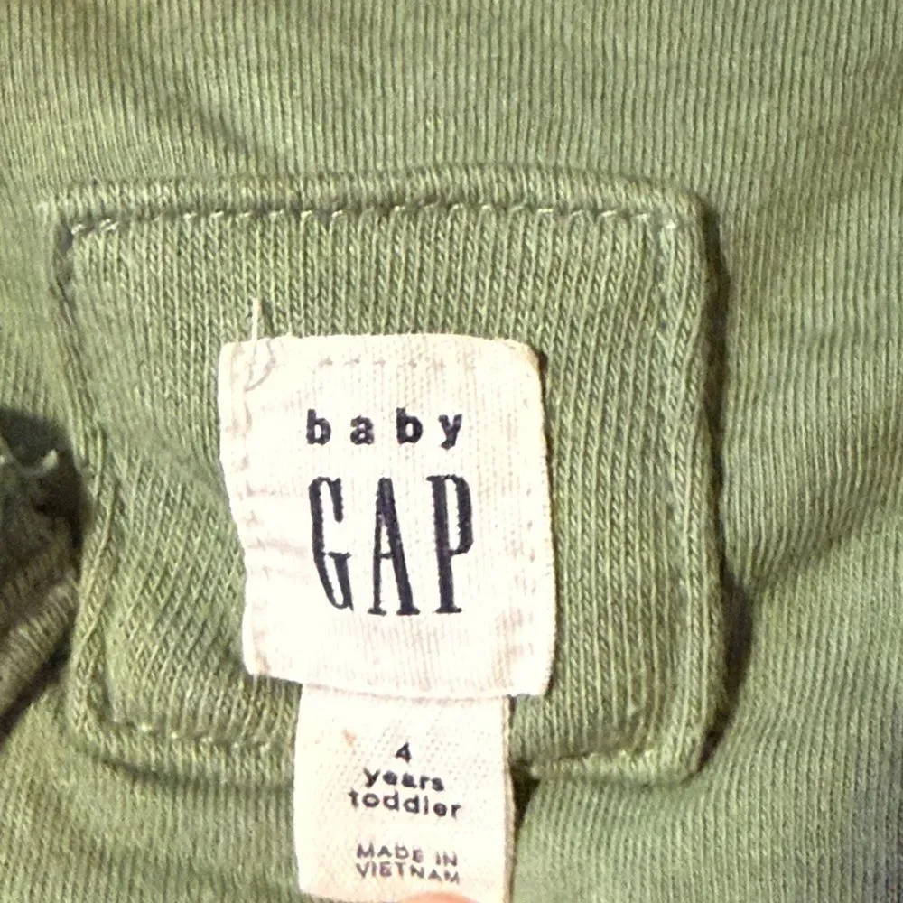 Girl's army green Baby Gap quilted jacket size 4T