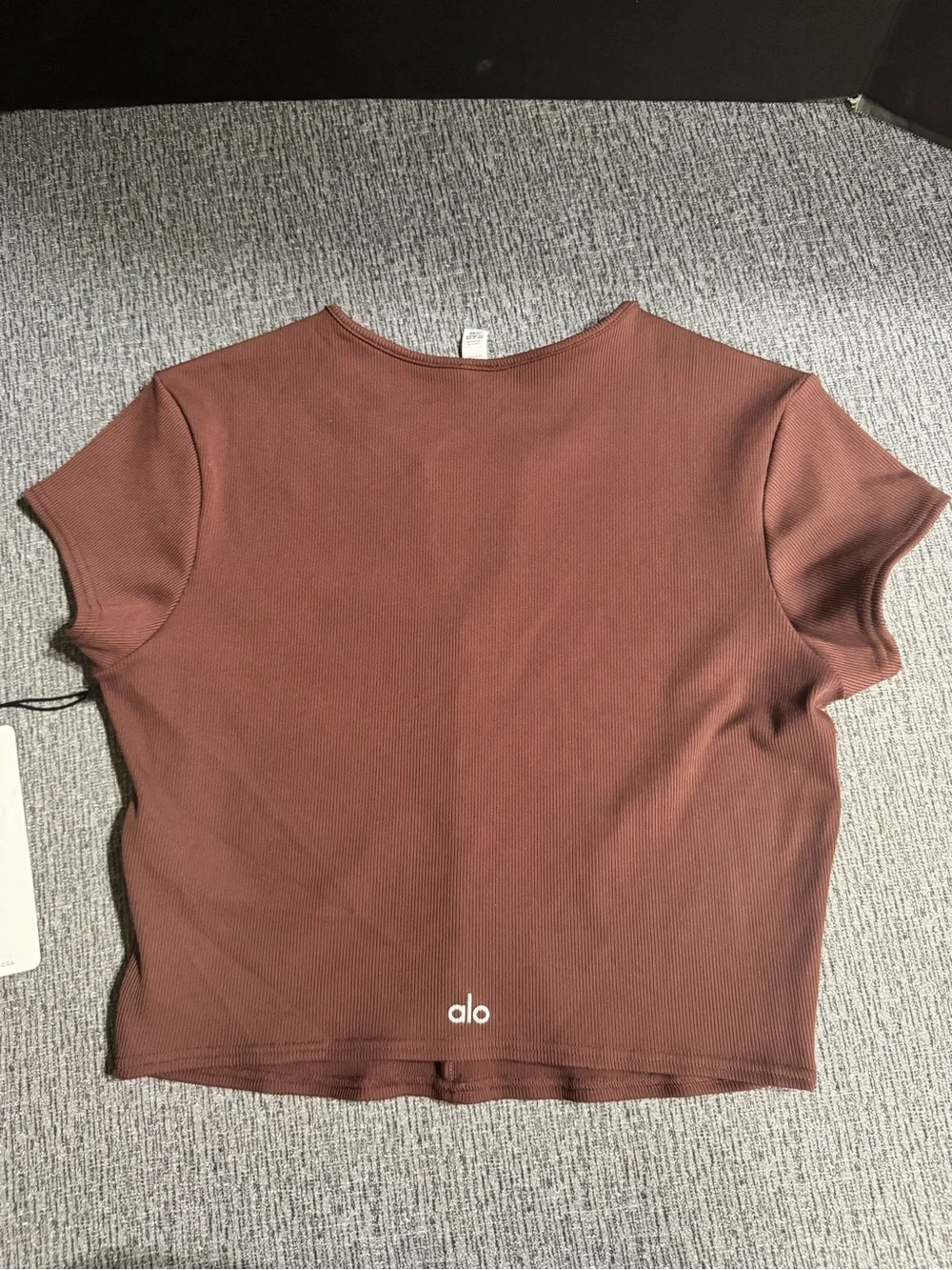 Alo Savvy Short Sleeve Rib Crop Top