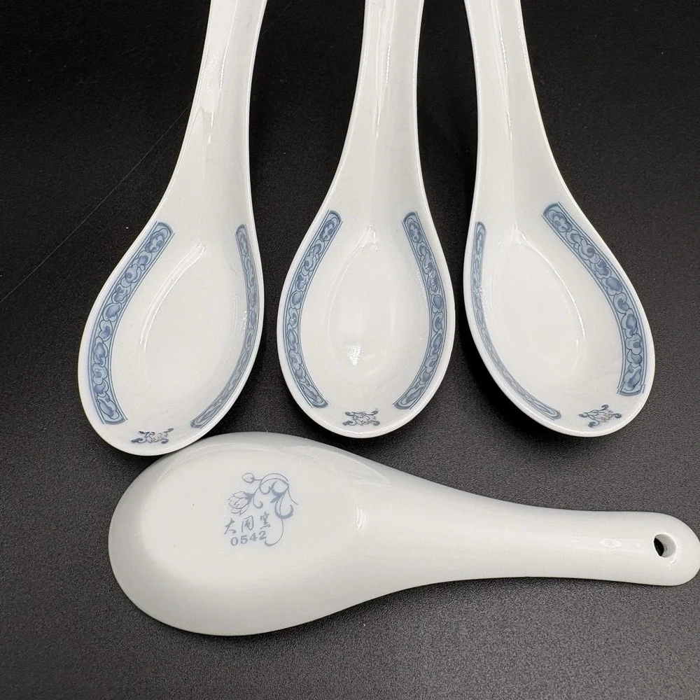Vintage Chinese Blue Leaf Flower Porcelain Soup‎ Spoons Blue White Set of 4