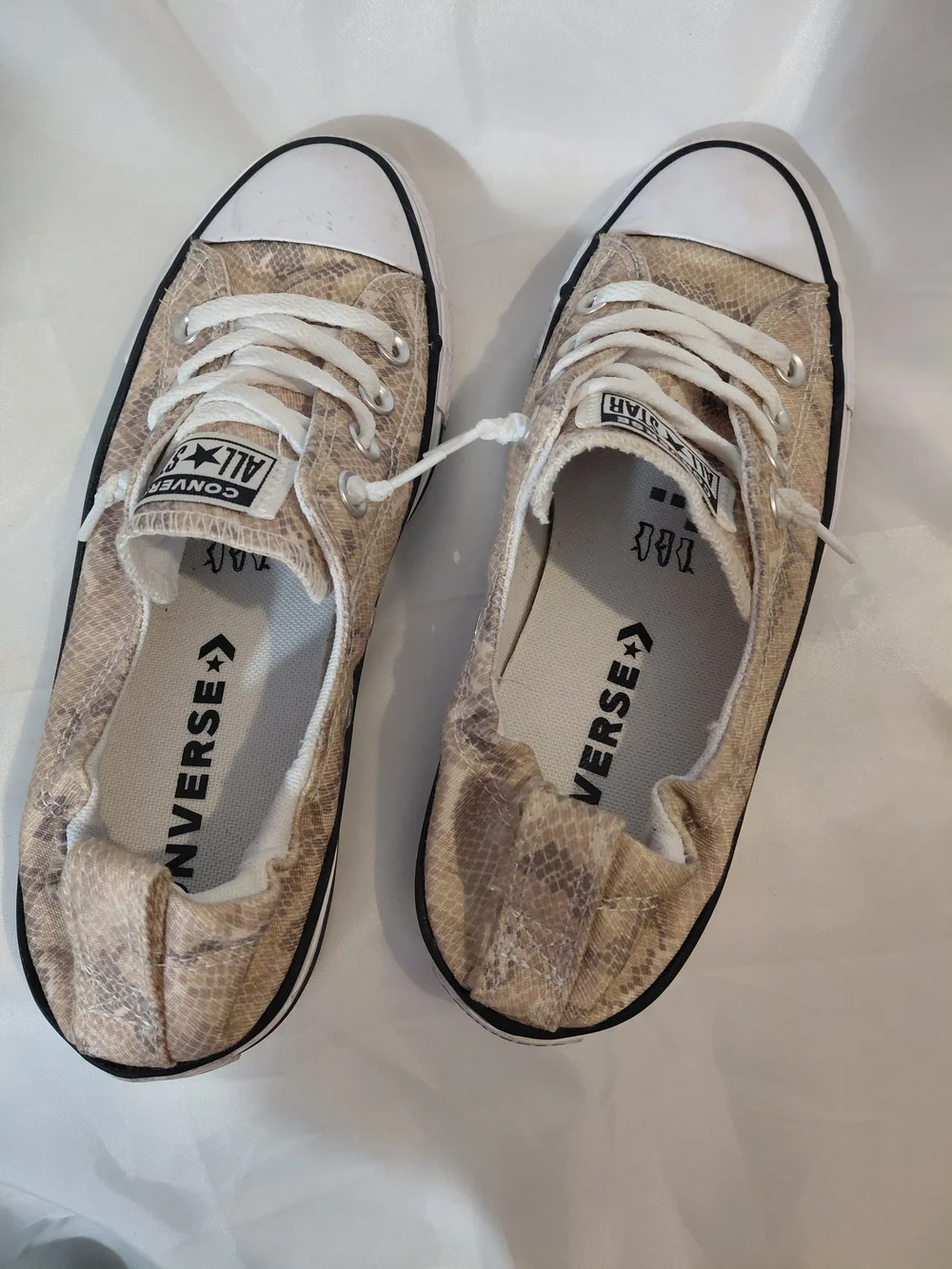 Converse low top
