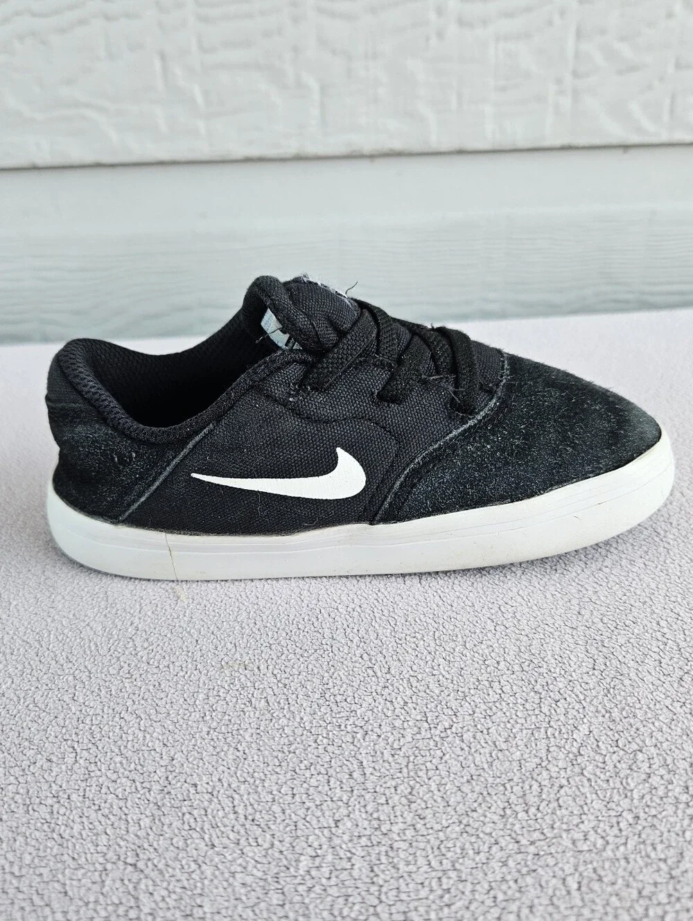 Nike SB Check TD Athletic Sneaker SZ 9C Sneaker Black Slip-On 716904-001