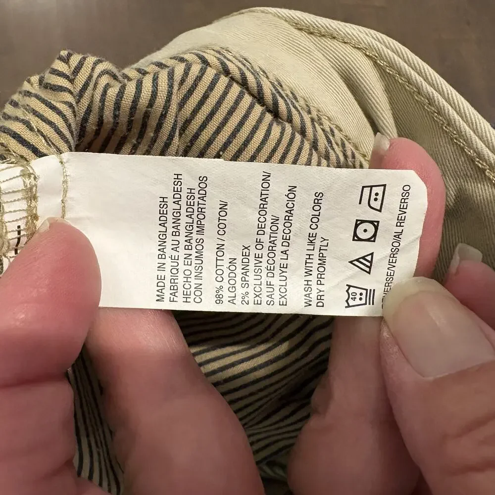 Izod beige branding