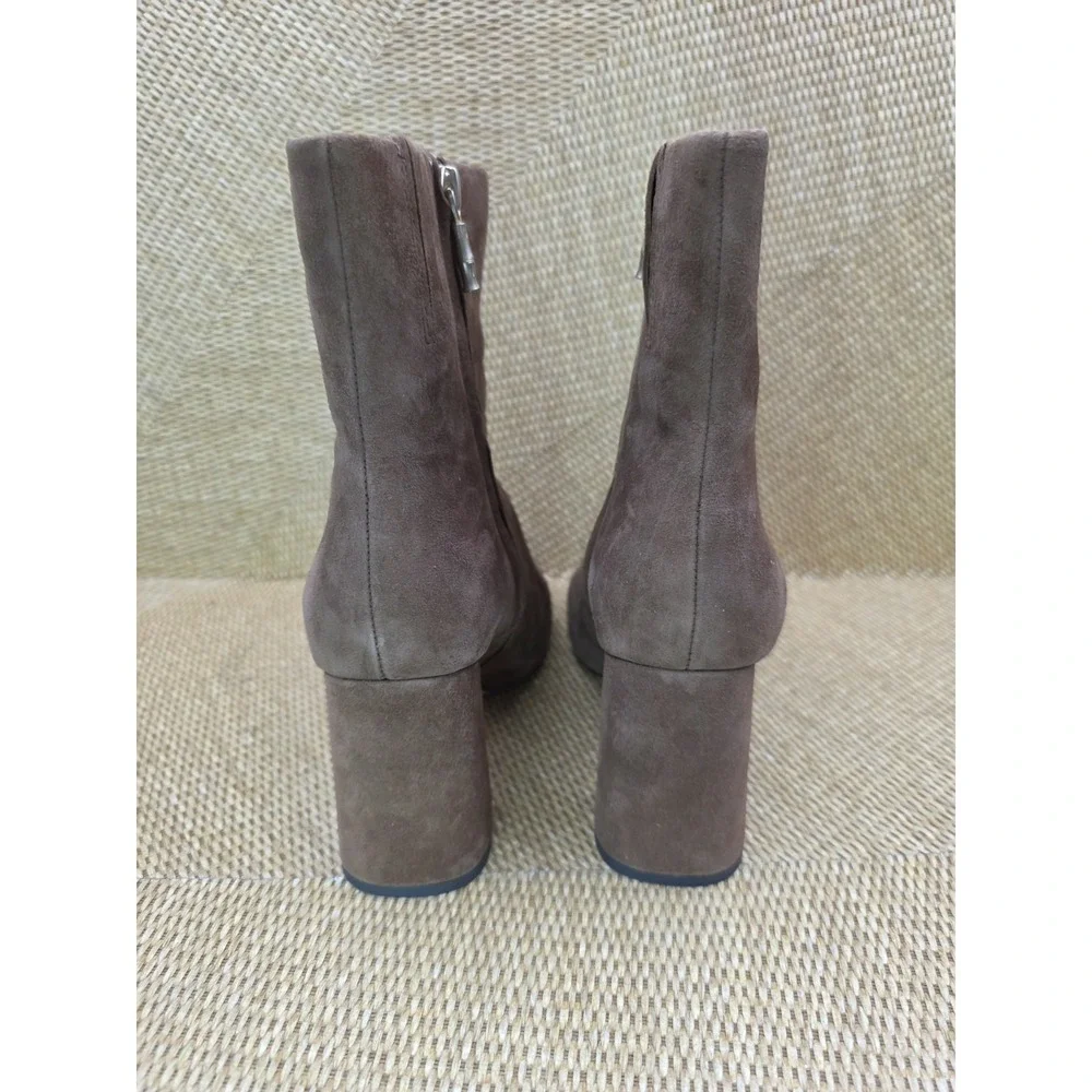 J McLaughlin Evie Cocoa Brown Suede Leather Booties Size 8M Box Dust Bag JMCL‎