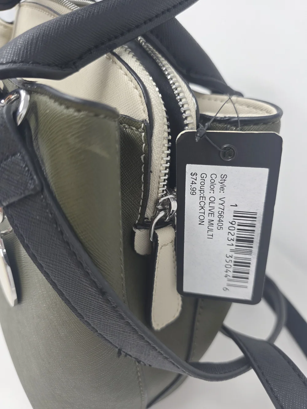 Guess nwt purse