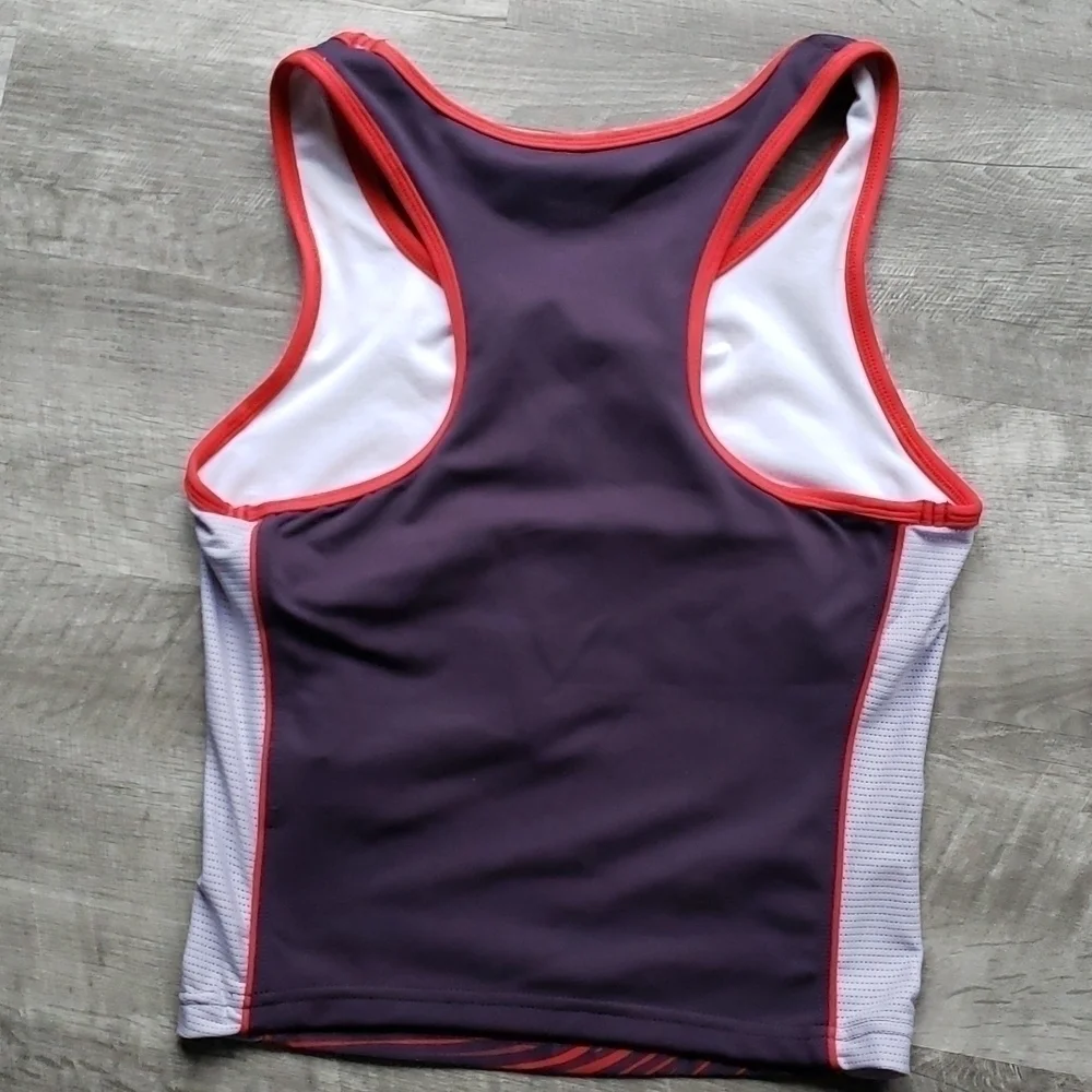 𝅺NWT Nike Women Dri-Fit Workout Top Black Red M
