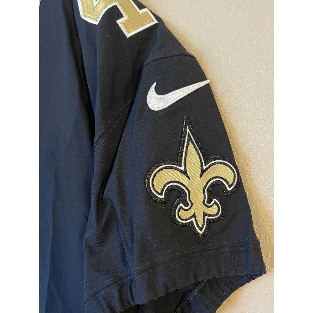 Nike team making