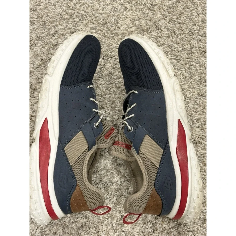 Skechers product pair