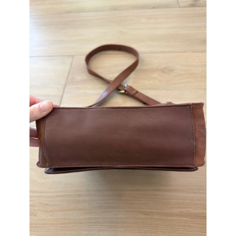 MC‎ Marc Chantal Brown Leather Studded Coin Medallion Crossbody Bag Vintage