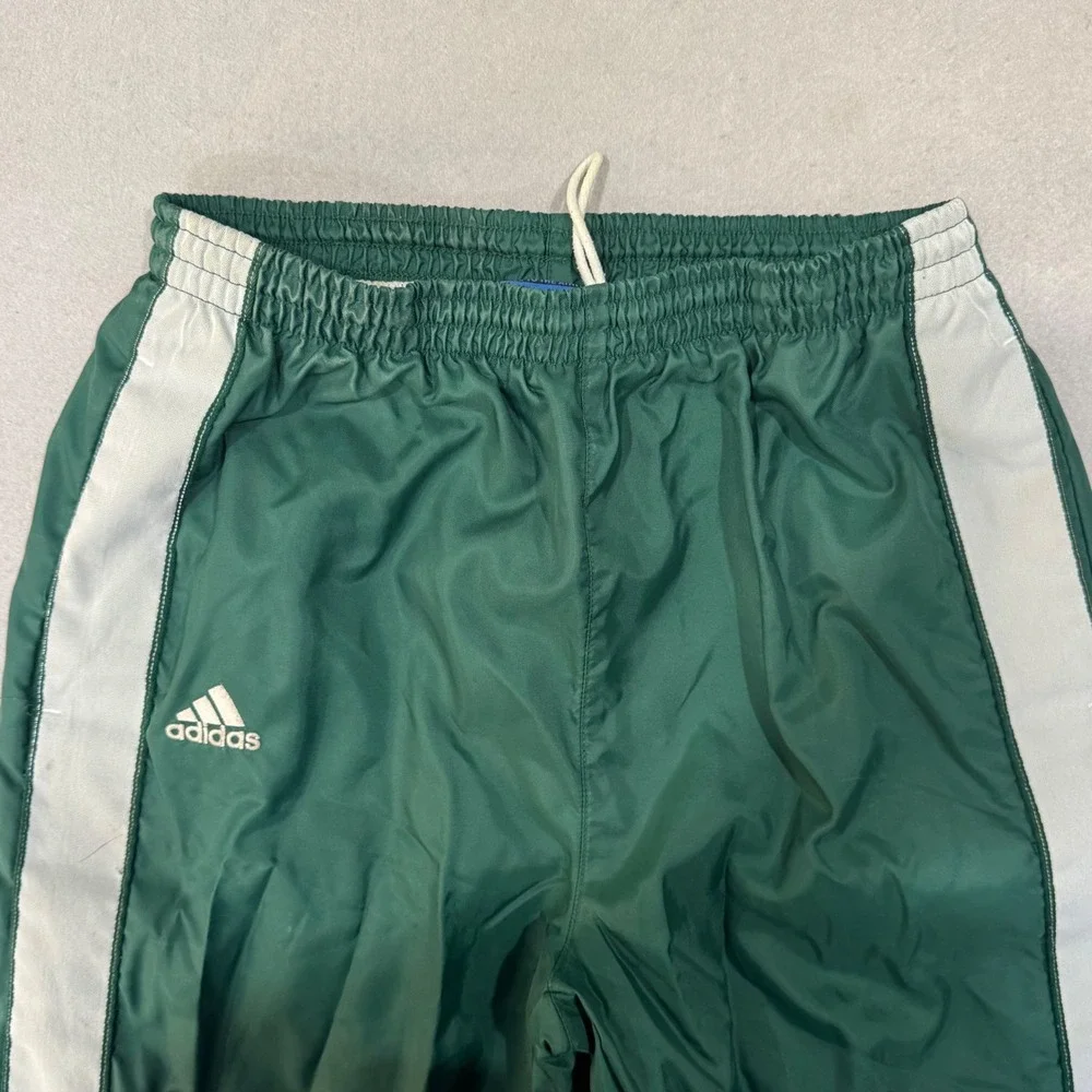 adidas minor staining