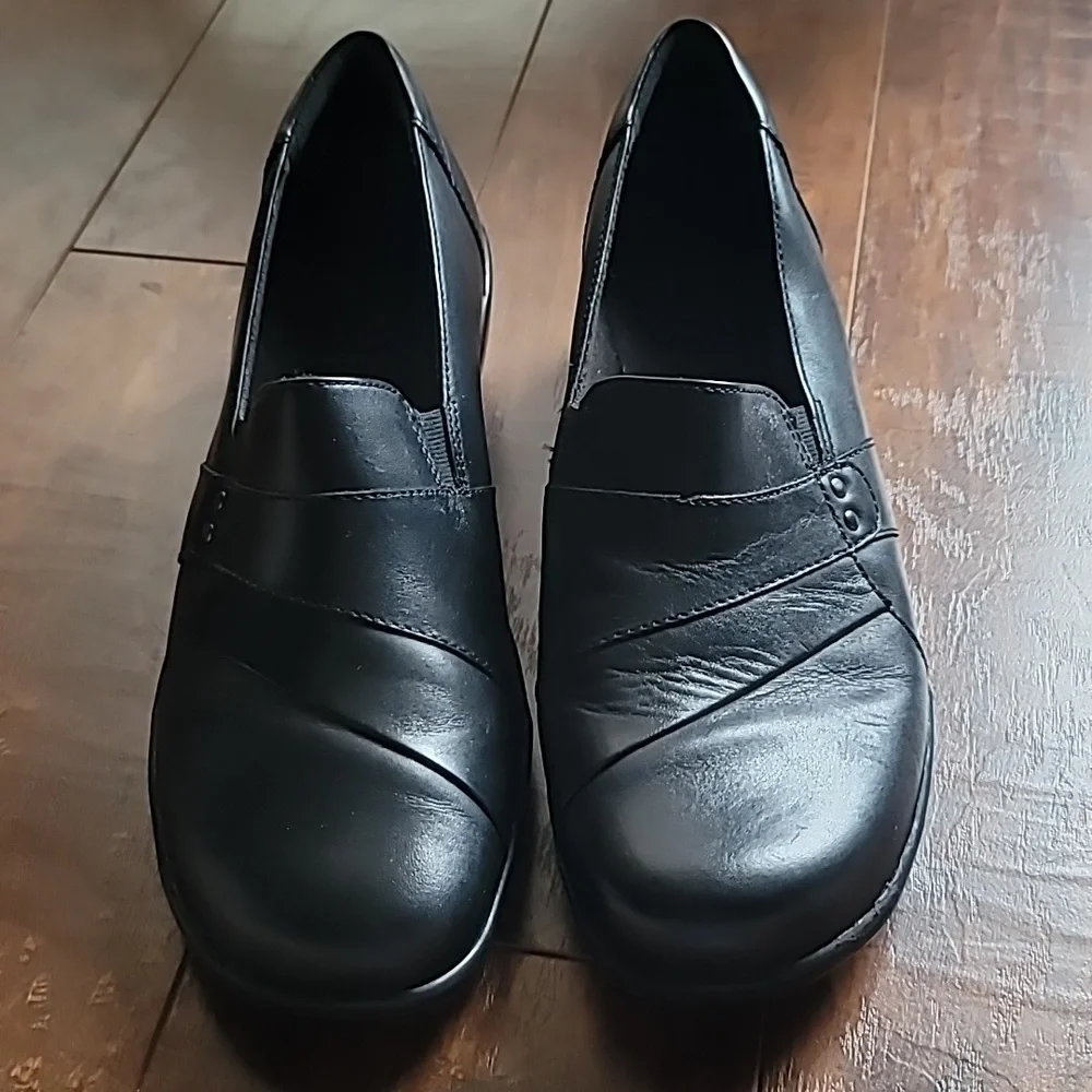 Clarks may marigold