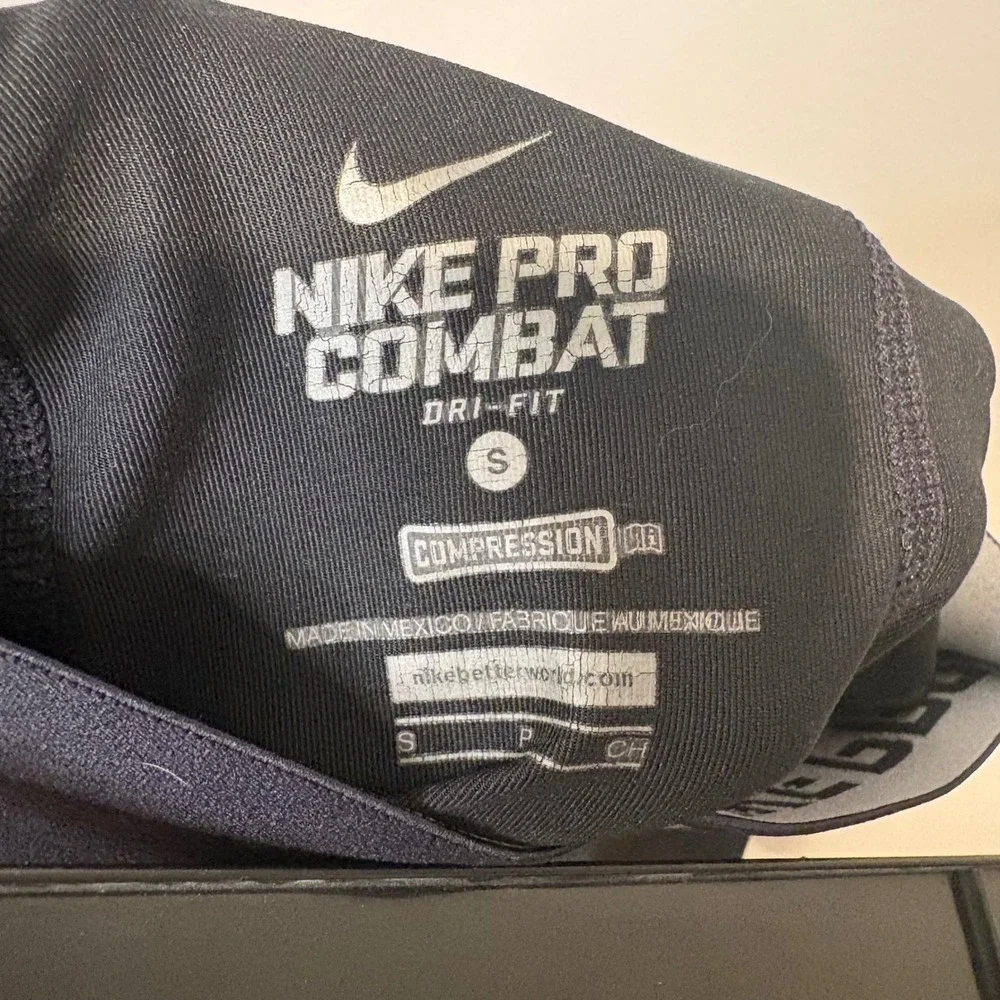 Nike pro combat