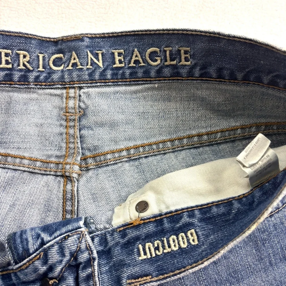 American Eagle Men’s Med Wash Lowrise‎ Faded Whiskered Denim Jean Size 32X34
