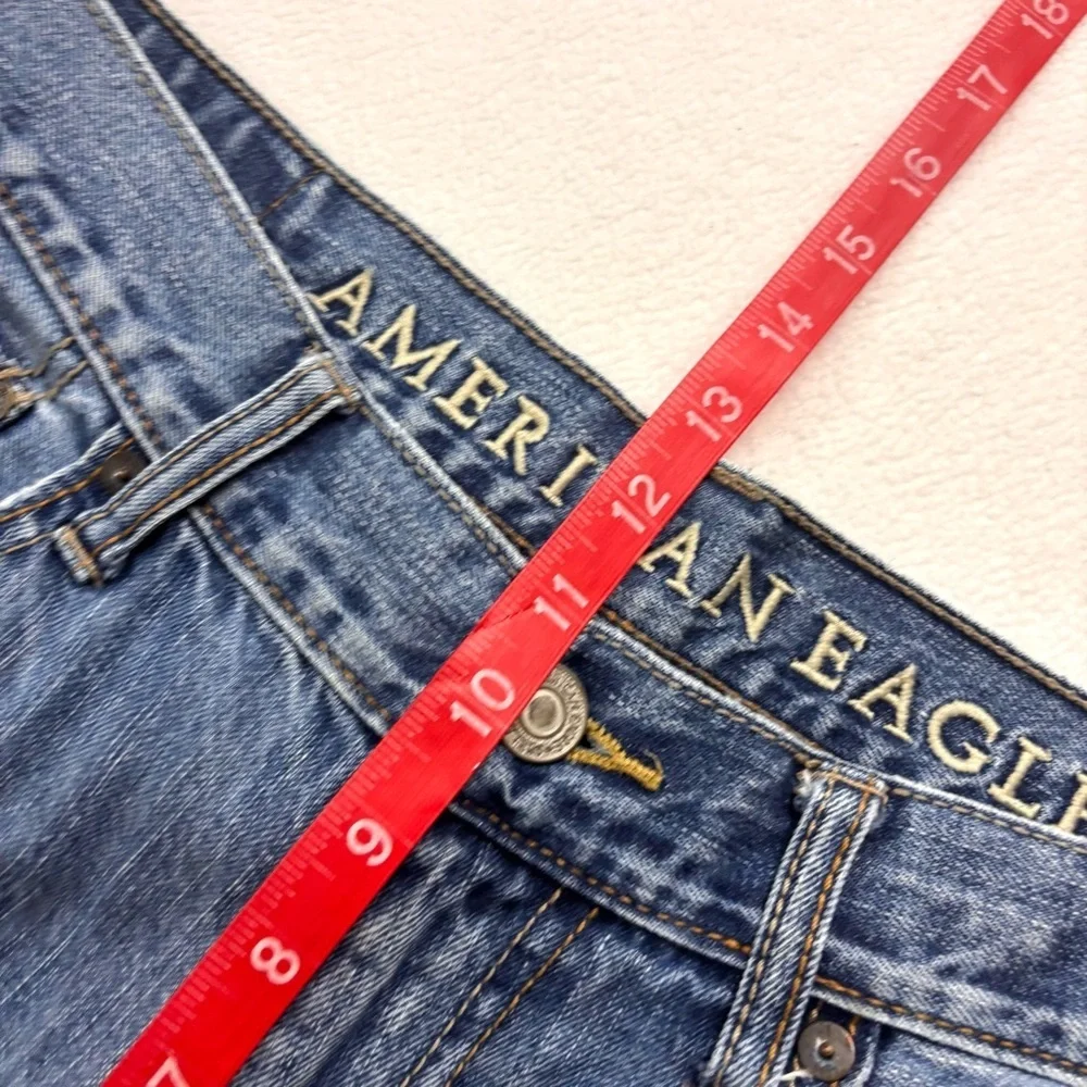 American Eagle Men’s Med Wash Lowrise‎ Faded Whiskered Denim Jean Size 32X34