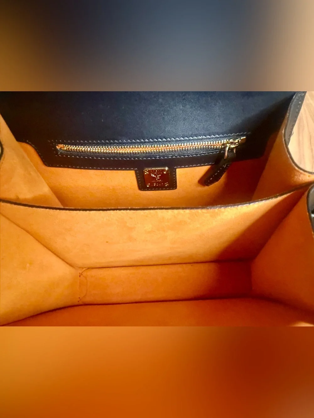 MCM ***nwot compact