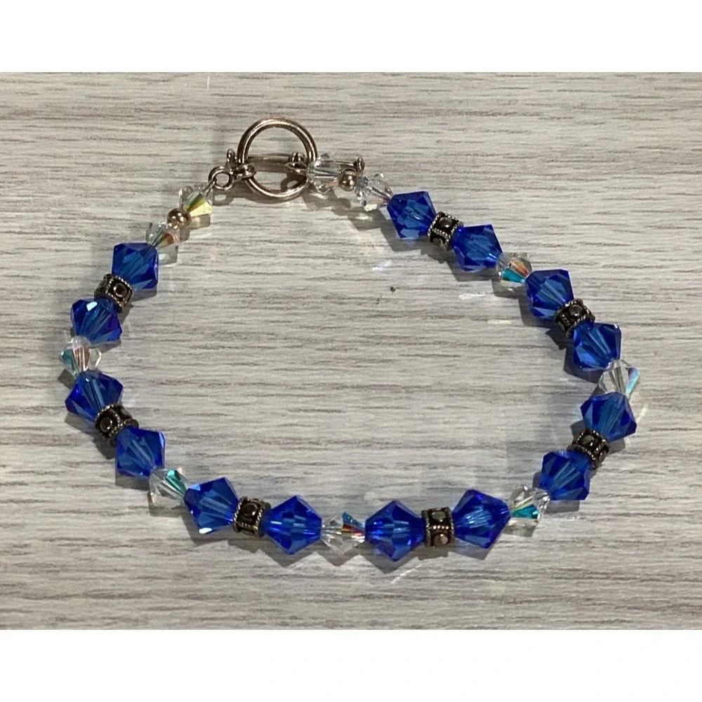 Silvertone Bracelet w/Blue & Clear‎ Beads Textured