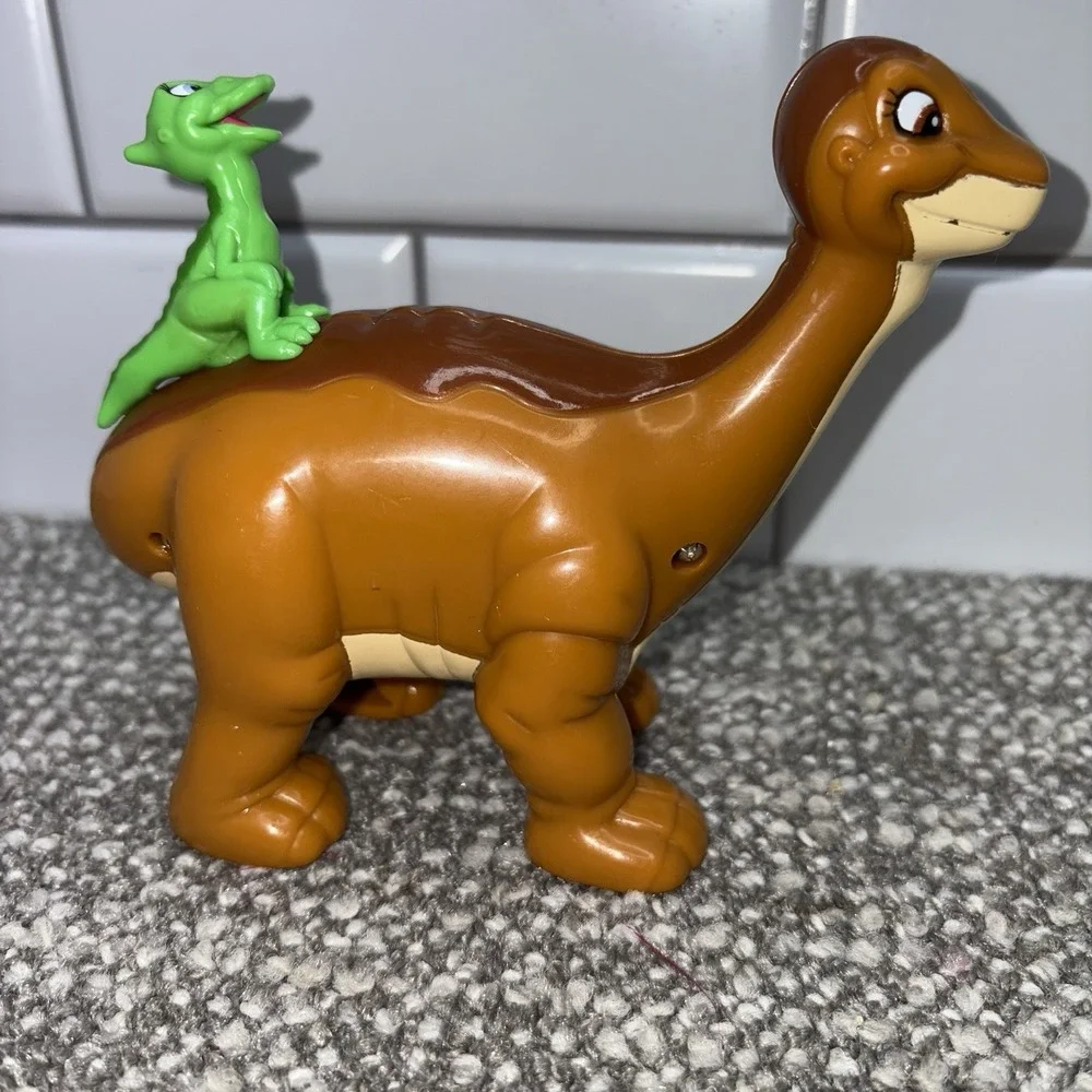 Universal Studios Land Before Time LittleFoot Ducky Piggy Coin‎ Bank Toy VTG