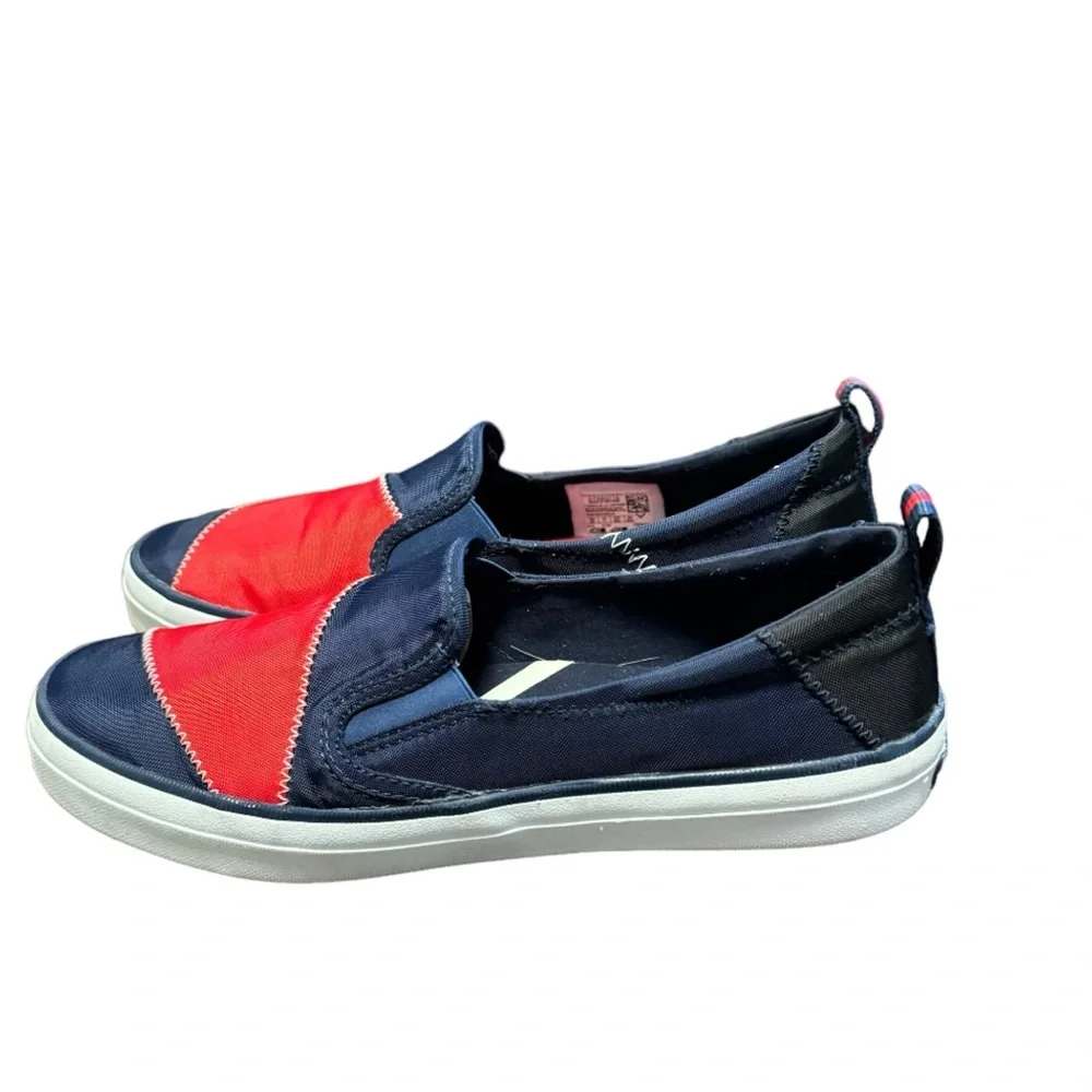 Sperry crest twin