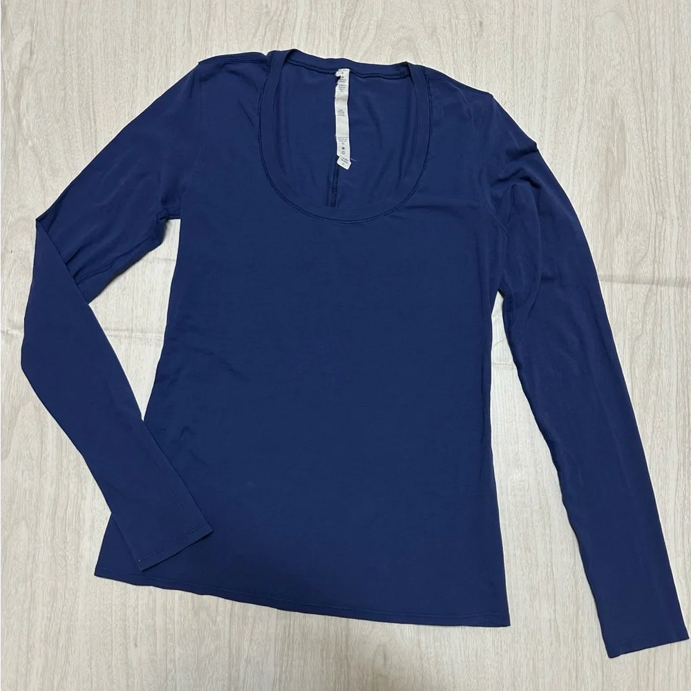 lululemon athletica Navy Long Sleeve Women's Top