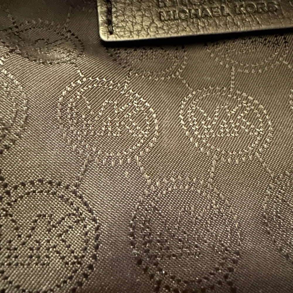 MICHAEL Michael Kors light perfect