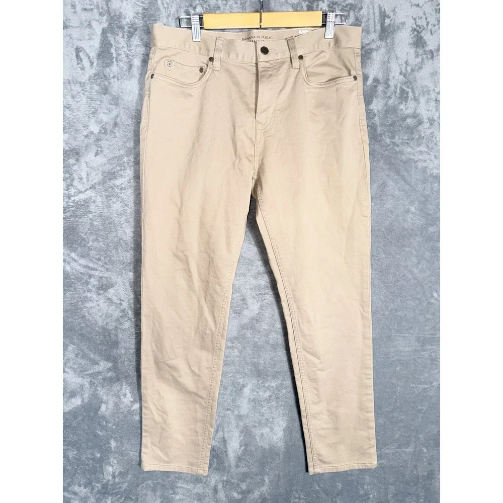 Banana Republic Mens Traveler Athletic Tapered Fit Chinos Pants 33x30 Khaki