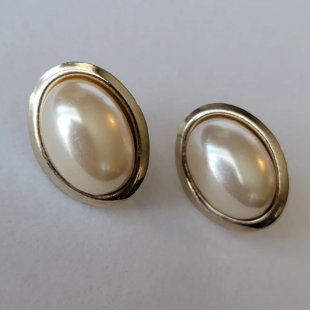 N/A vintage gold