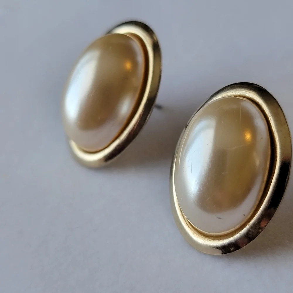 N/A vintage gold